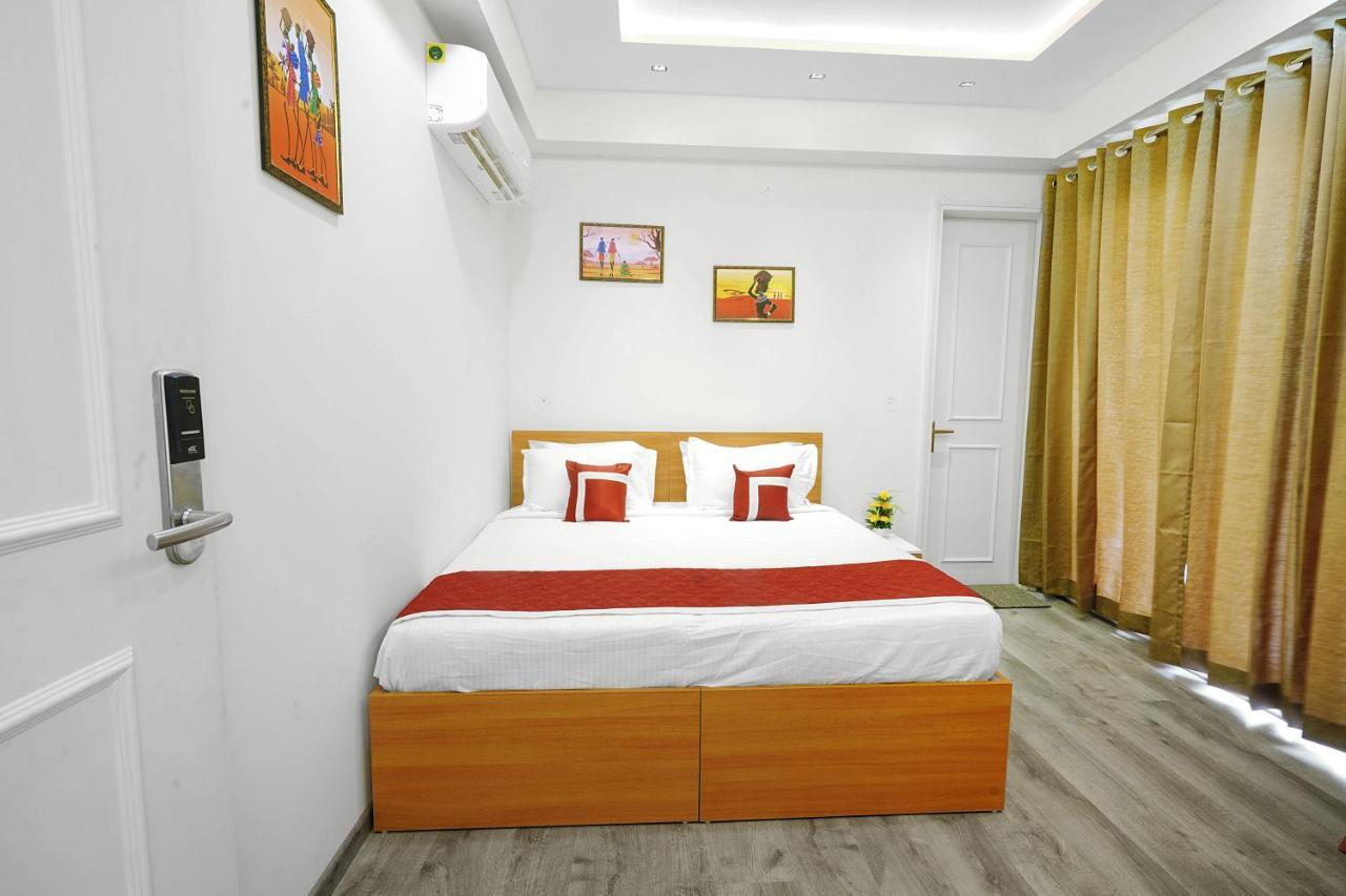 Octave Orchid Vista Hotel Gurgaon Exterior photo
